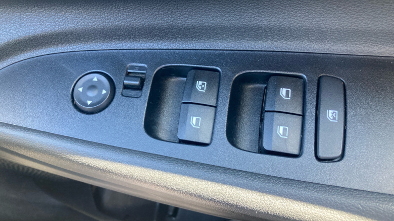 Hyundai i20 1.0T GDi 48V MHD SE Connect 5dr DCT Petrol Hatchback